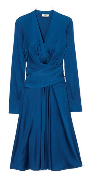イッサの青いドレス